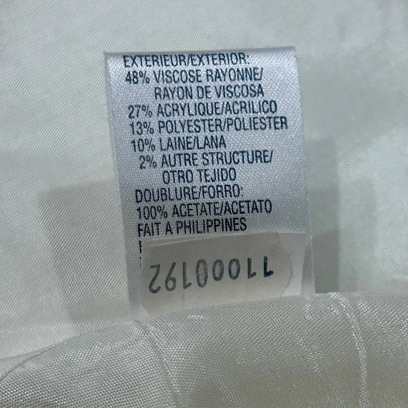 ✨ NWT Tahari Cream Blazer – Classic Tailored Fit, Size 10P - Picture 9 of 13